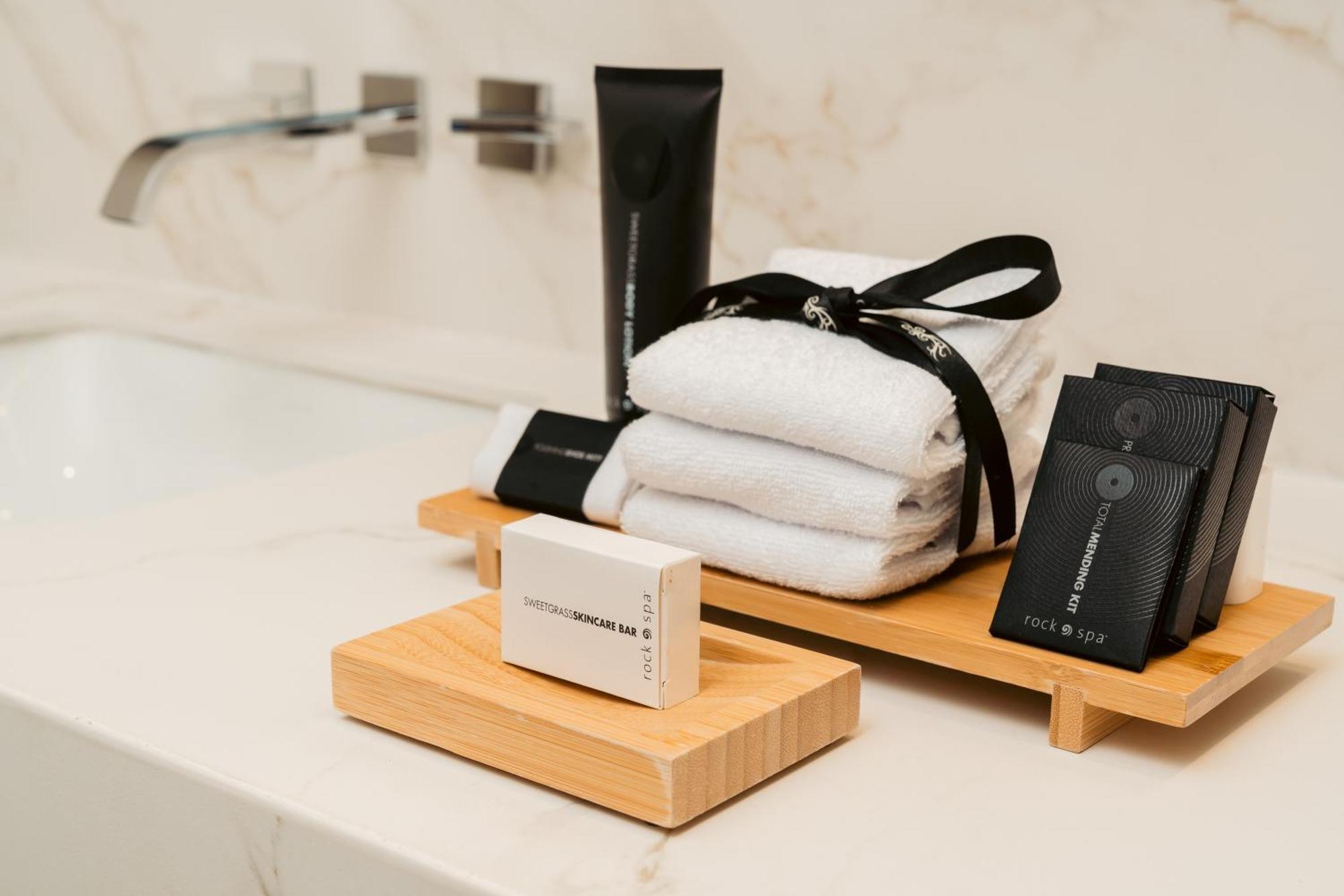 Hard Rock Hotel & Casino Punta Cana (Adults Only) מראה חיצוני תמונה G.H.M. amenities
