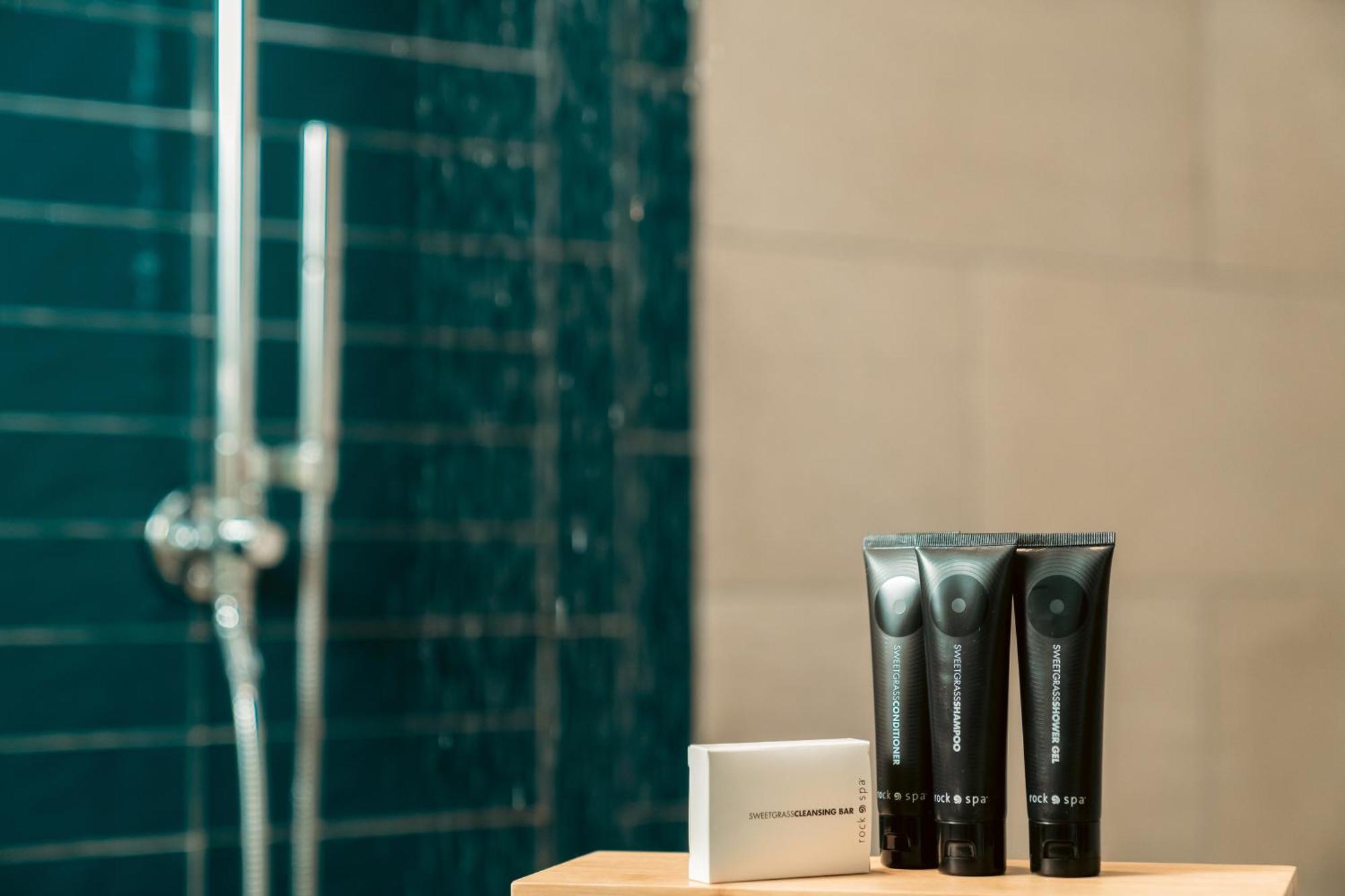 Hard Rock Hotel & Casino Punta Cana (Adults Only) מראה חיצוני תמונה Bathroom amenities
