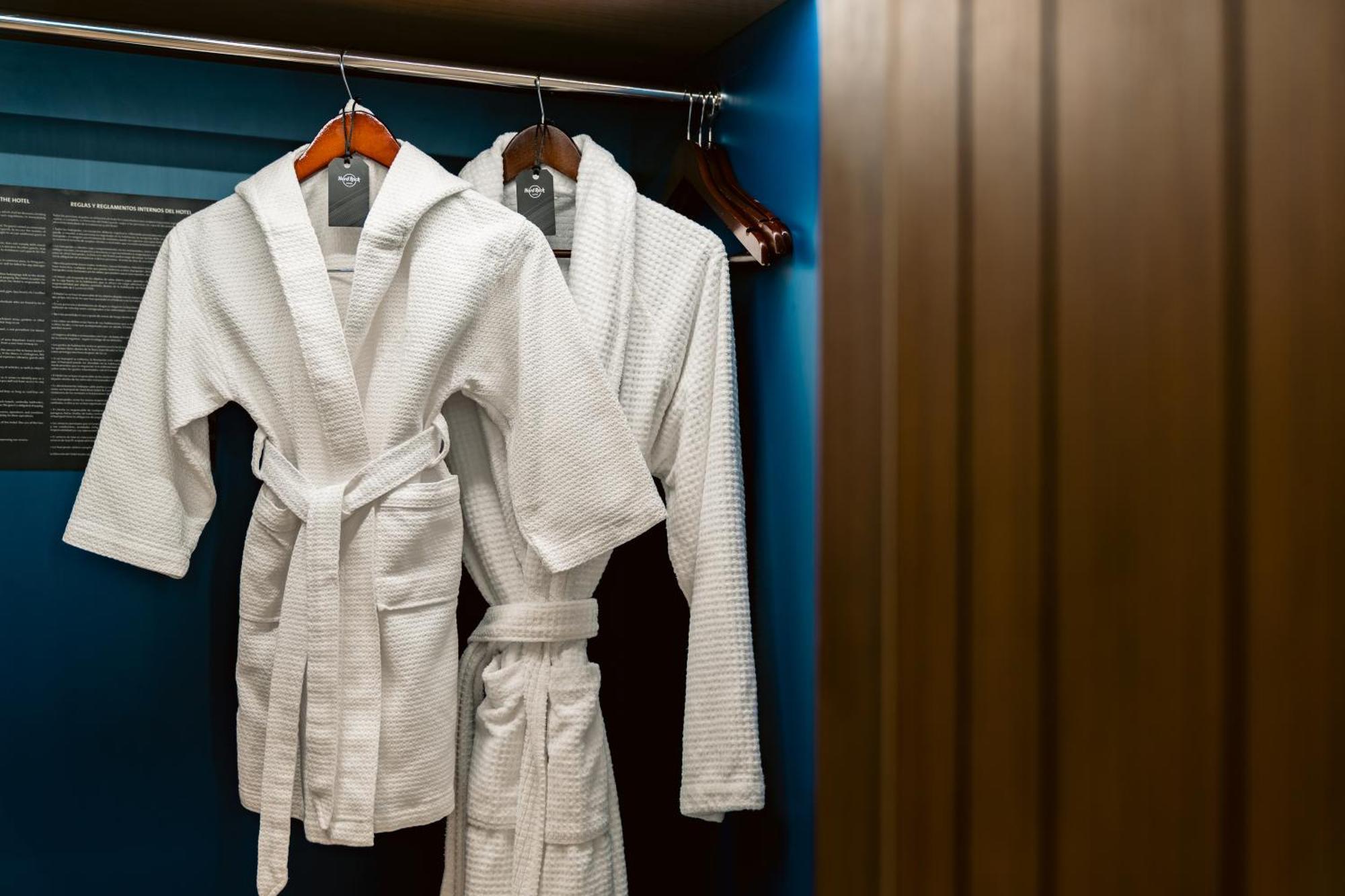 Hard Rock Hotel & Casino Punta Cana (Adults Only) מראה חיצוני תמונה Bathrobes