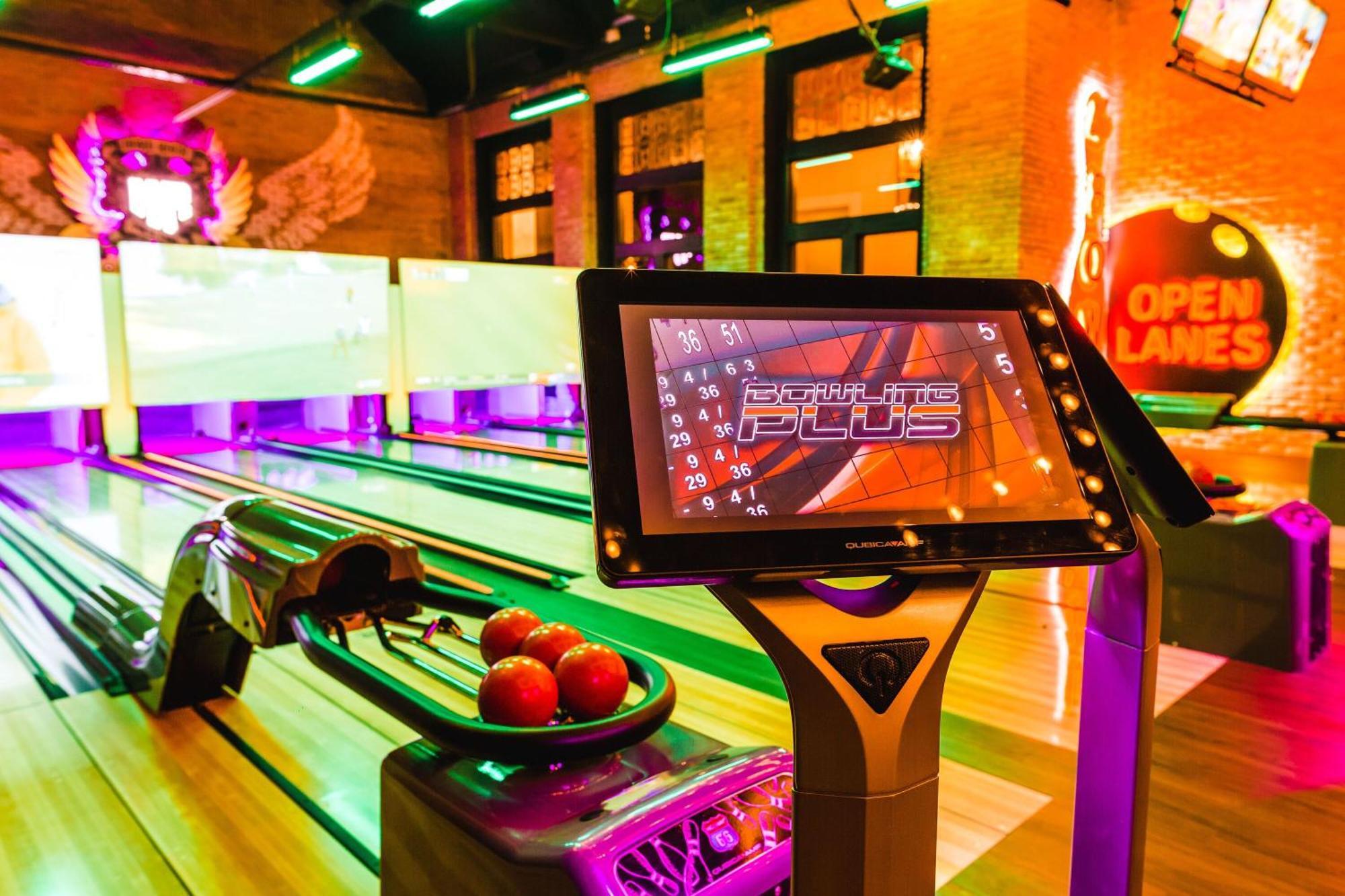 Hard Rock Hotel & Casino Punta Cana (Adults Only) מראה חיצוני תמונה Bowling at the Xscape entertainment centre in Milton Keynes, England