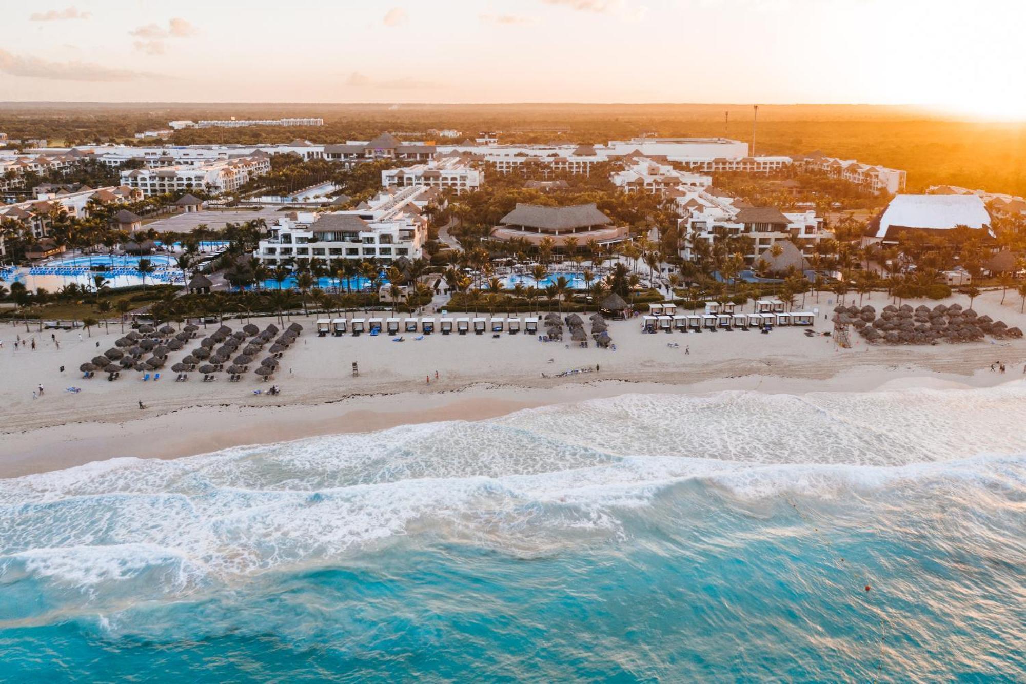 Hard Rock Hotel & Casino Punta Cana (Adults Only) מראה חיצוני תמונה Aerial view of the resort