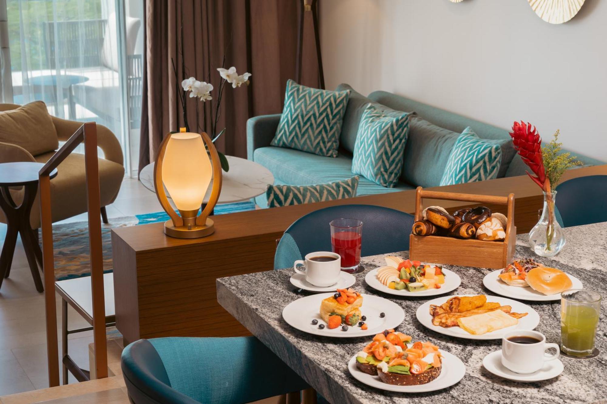 Hard Rock Hotel & Casino Punta Cana (Adults Only) מראה חיצוני תמונה A breakfast table at a hotel